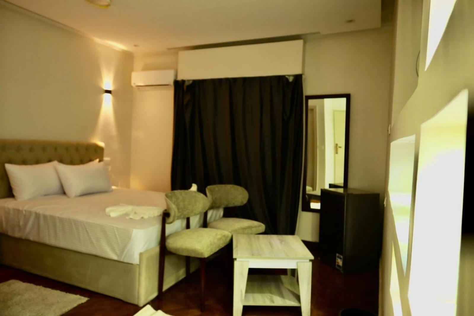 Triple Garden View Hotel El El Cairo Exterior foto