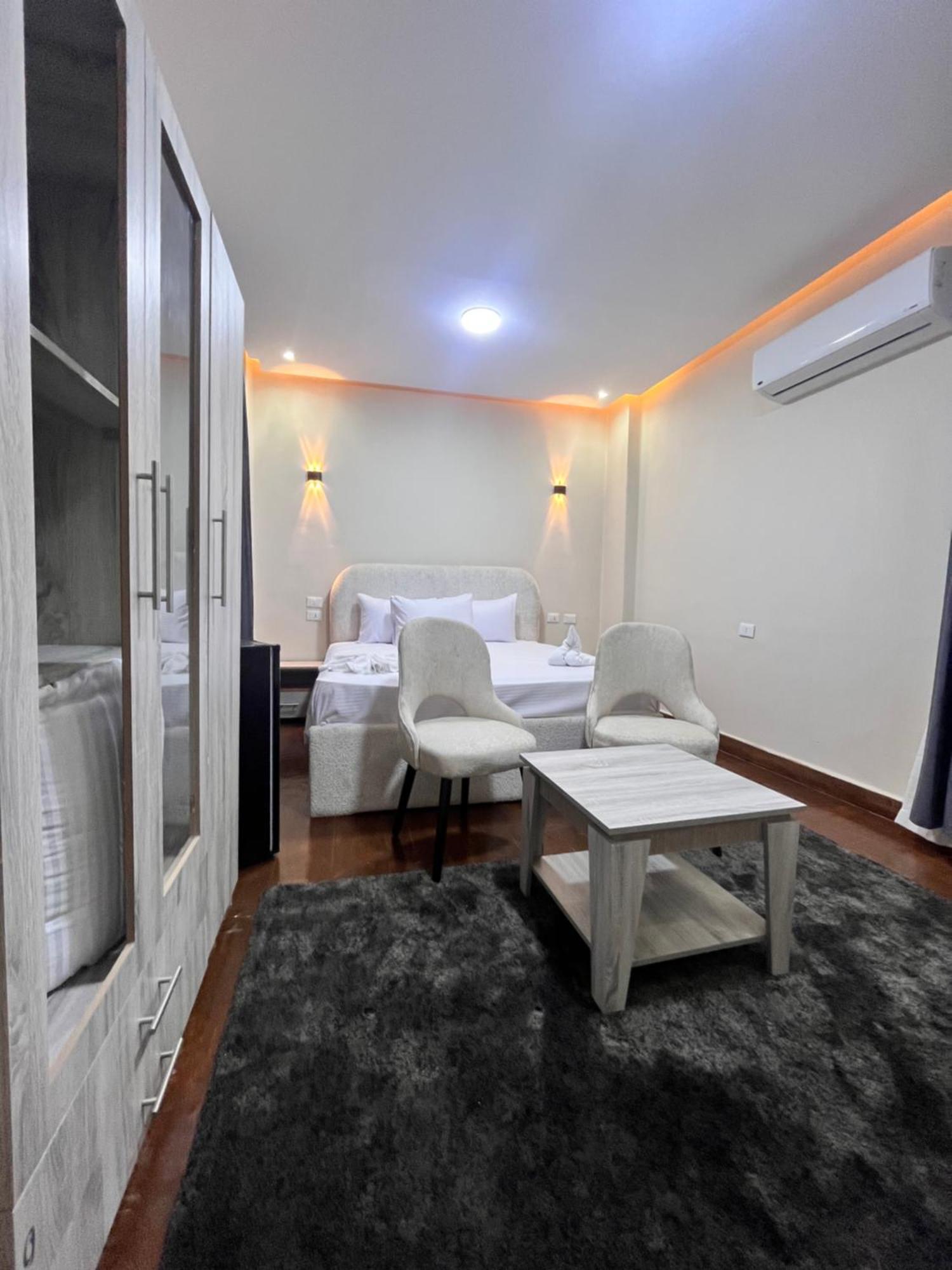 Triple Garden View Hotel El El Cairo Exterior foto